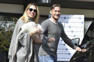 Ilary Blasi e Francesco Totti_Fonte (Olycom)